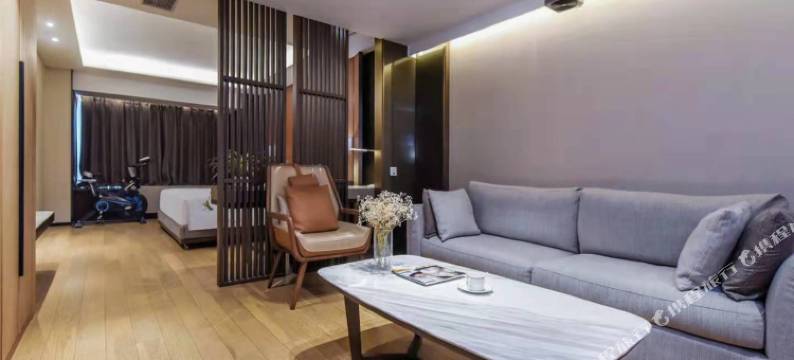 宽融全套房酒店(重庆冉家坝源著天街店)图片