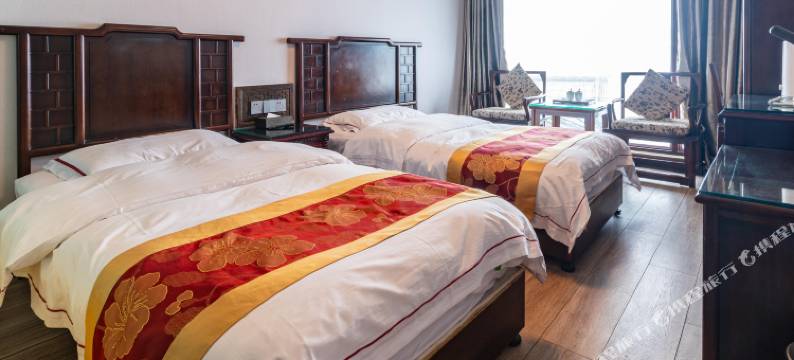 峨眉山金顶山庄图片