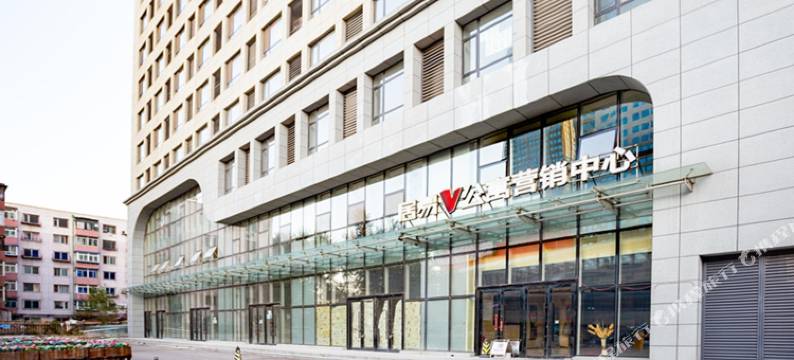 一朵·智选影音酒店(龙之梦滂江街地铁站店)图片