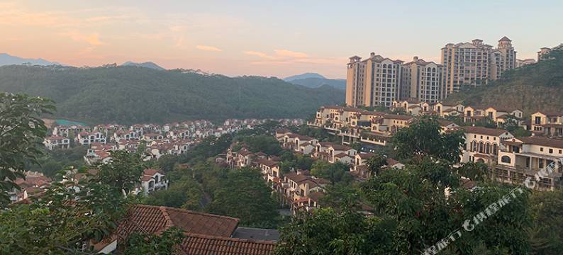 惠州龙门南昆山富力养生谷米途泳池别墅图片