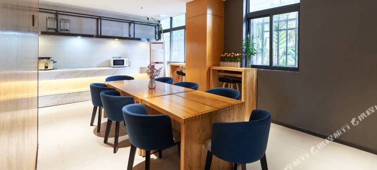 IU酒店(广州太古汇石牌桥地铁站店)图片