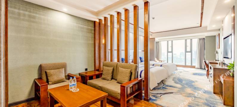 都市绿洲酒店(贵阳白云绿地新都会店)图片