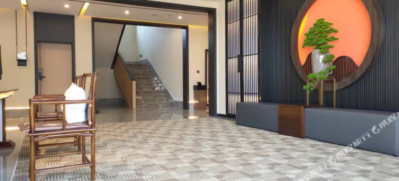 原田泊舍酒店(华山高铁北站店)图片