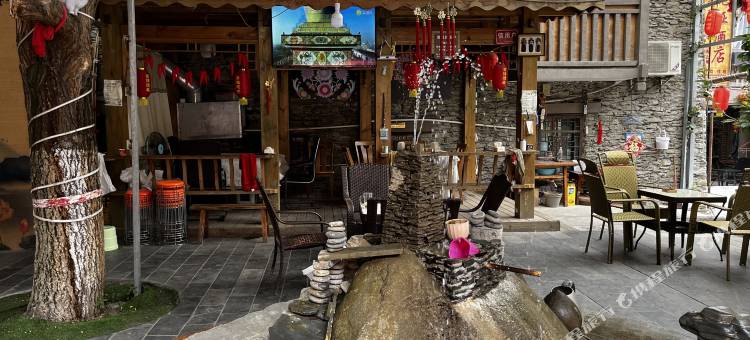 理县桃坪羌寨悦娅酒店图片