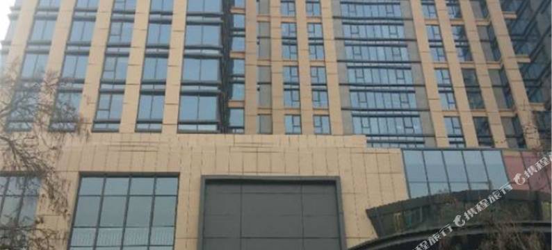 S+电竞民宿(石家庄新百广场地铁站店)图片