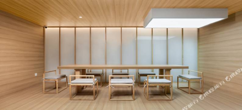 南京英尊假日酒店(南京大学仙林地铁站店)图片