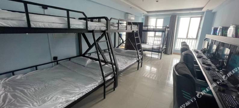 乌海自游空间电竞民宿图片