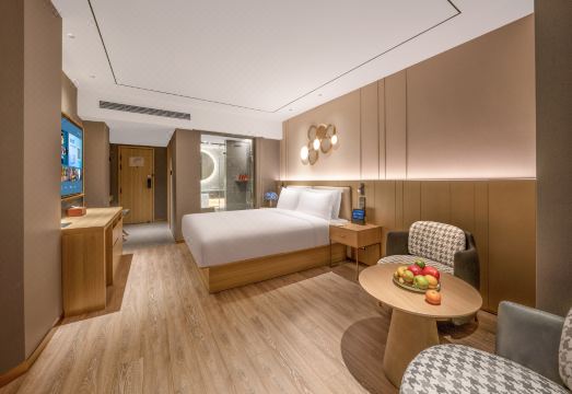 Orange Hotel (Tianjin Wudadao) Hotel Overview