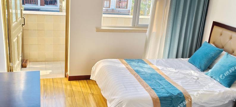 月亮湾溪边民宿图片