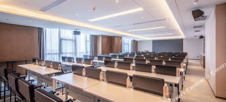 武汉理工大学街道口亚朵酒店图片