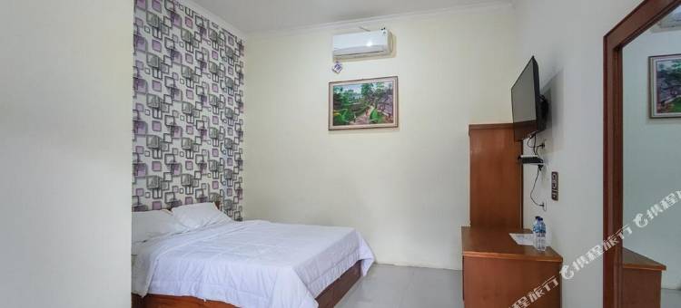 红多兹@怀卡布巴克塔纳卡托家庭旅馆(RedDoorz @ Tanakatto Homestay Waikabubak)图片