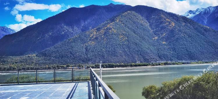 岷山彩门民宿(林芝机场雅鲁藏布江店)图片