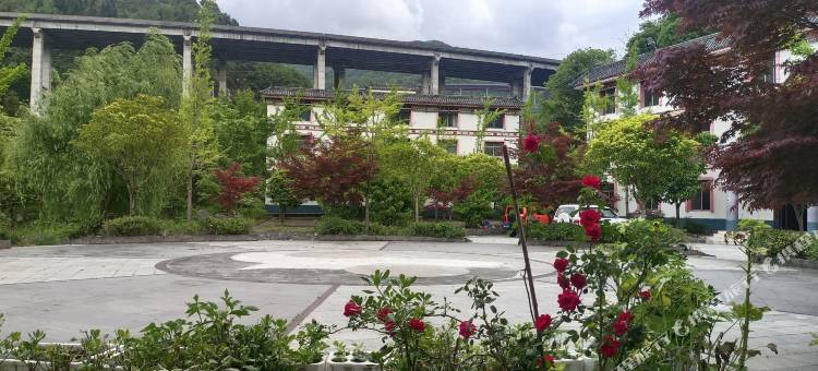 石棉栗子坪度假山庄图片