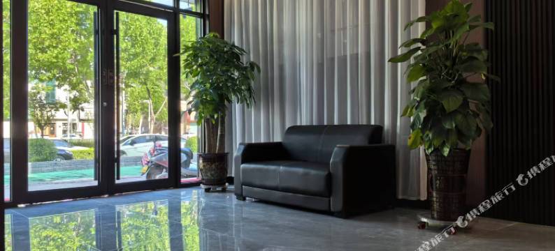 艾尚尼观影酒店图片