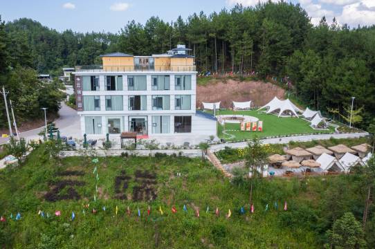 hotel overview picture