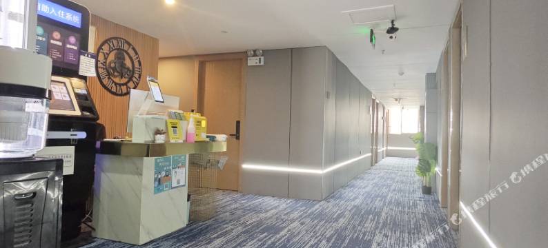 艾斯AI智能酒店(西南大学天生丽街店)图片