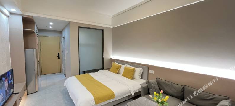 美季精选公寓(开平东汇城店)图片