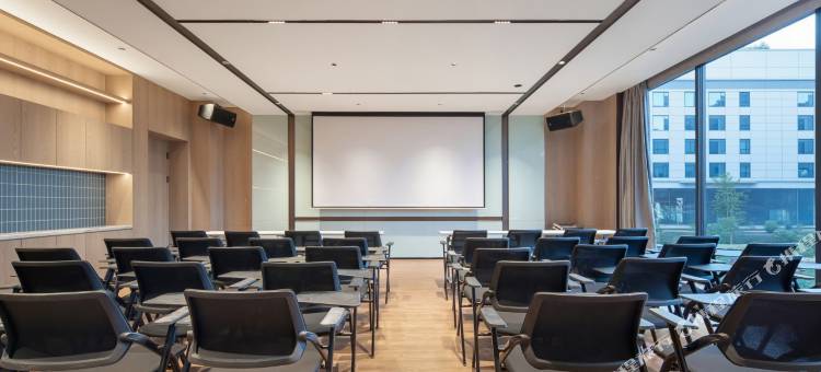 雪上皇冠酒店(塔什库尔干金草滩店)图片