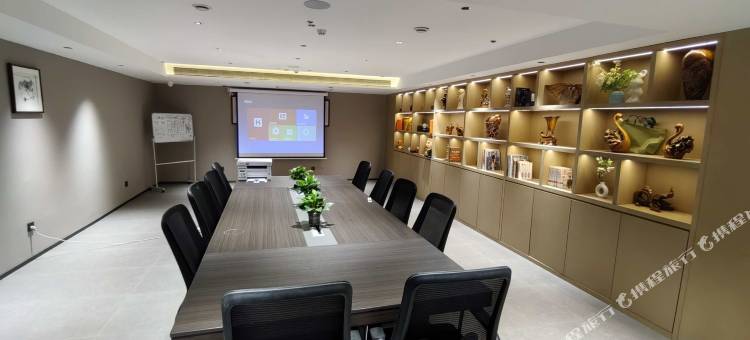 美季设计师酒店(包头站科技大学店)图片