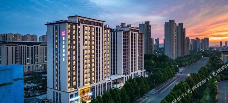 陌上轻居酒店(许昌高铁东站中心医院店)图片