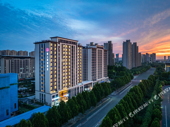 陌上轻居酒店(许昌高铁东站中心医院店)