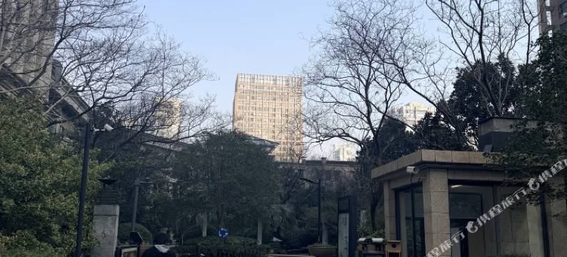 暖光集舍青旅(南通大学体育会展中心店)图片