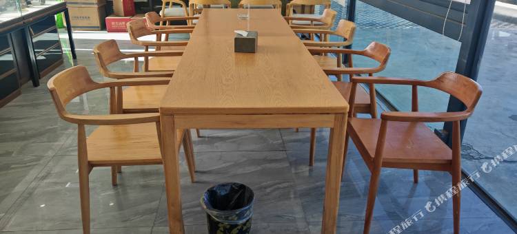 番境营地房车民宿(冈仁波齐大本营店)图片