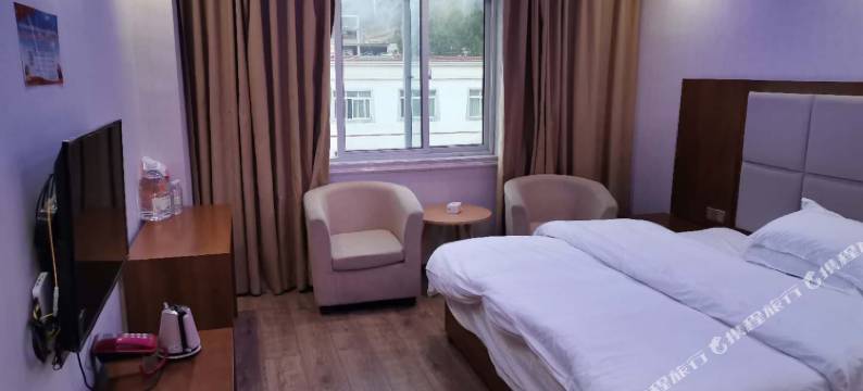 类乌齐海兰云天大酒店图片