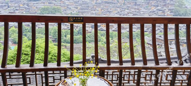 嘎百福客栈(西江千户苗寨观景台店)图片