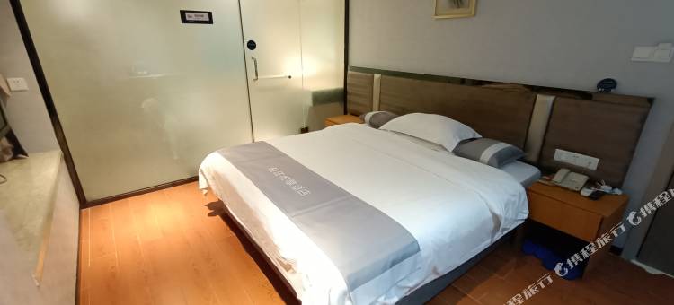 轻住·悦享酒店(茂名广东石油化工学院店)图片