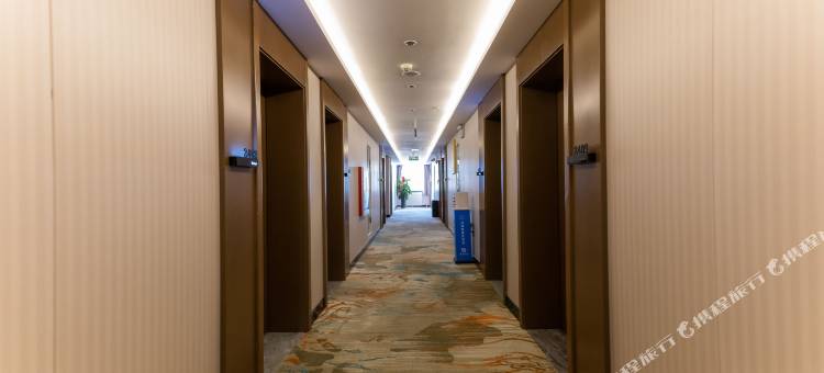 柏青酒店(哈密高铁站店)图片