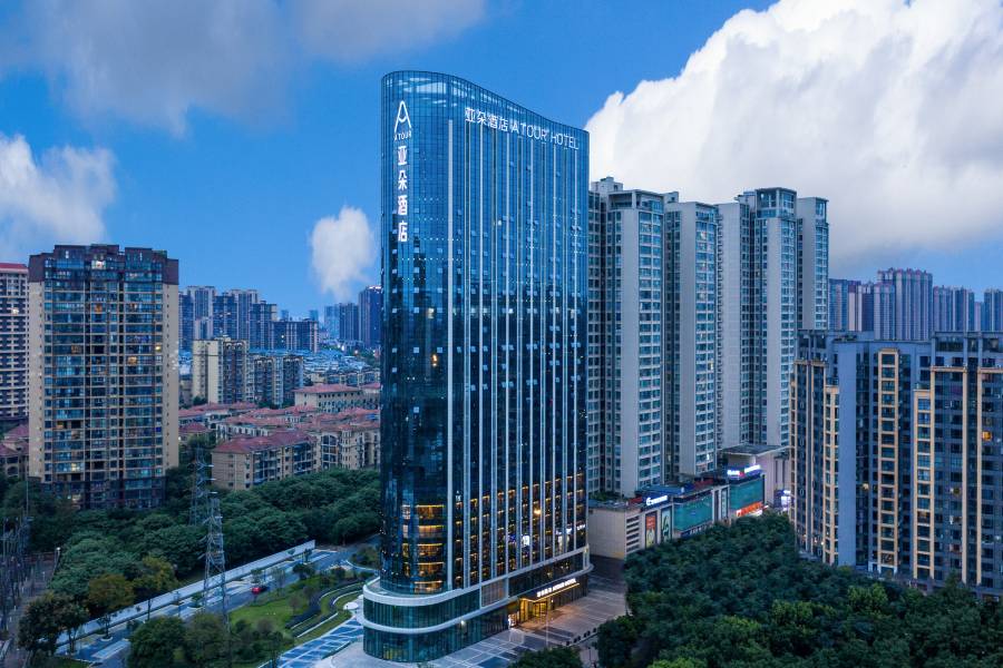 眉山市政務中心蘇源路亞朵酒店