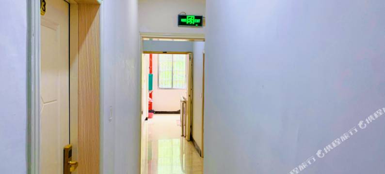 万家安民宿(平南雄森动物大世界店)图片