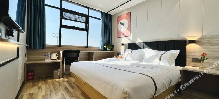 亚瑞青居酒店(邹城欧陆商城店)图片