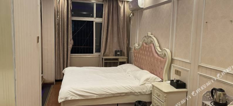 路人甲客栈(武汉工程科技学院店)图片