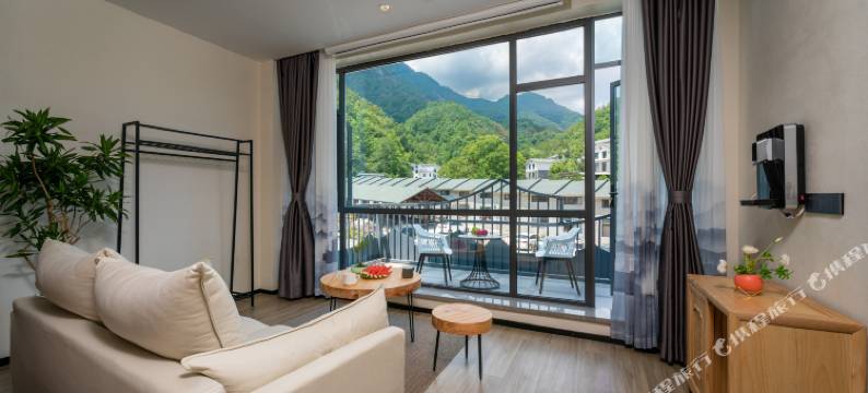 老君山旺顶度假酒店(老君山云景索道店)图片