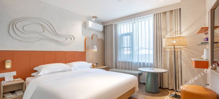 果岭19号酒店(西峡白羽路店)图片