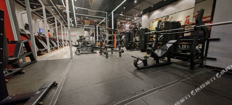 六棵树酒店(深圳石岩应人石地铁站店)图片