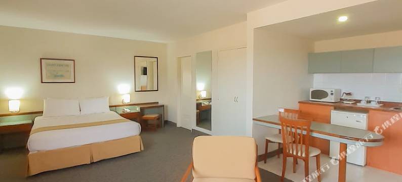 克里斯蒂娜套房酒店(Hotel Cristina Suites)图片