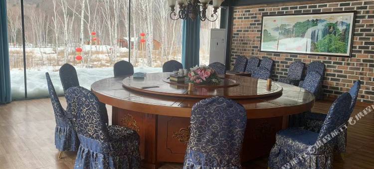 伊春峰岩山寨图片