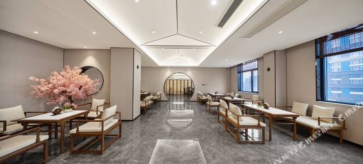 陌上轻雅酒店(沈丘快乐小镇新田360购物广场店)图片