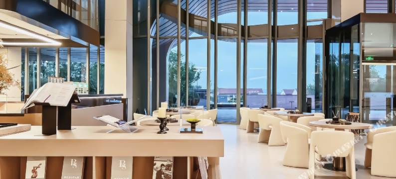 日照国恒蓝鲸酒店图片