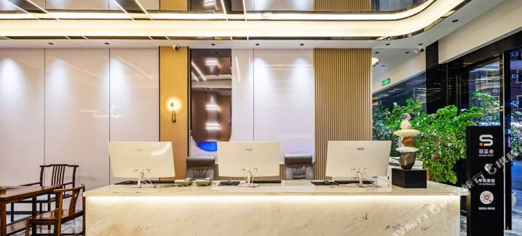 丽呈睿轩酒店(昆明长水国际机场店)图片