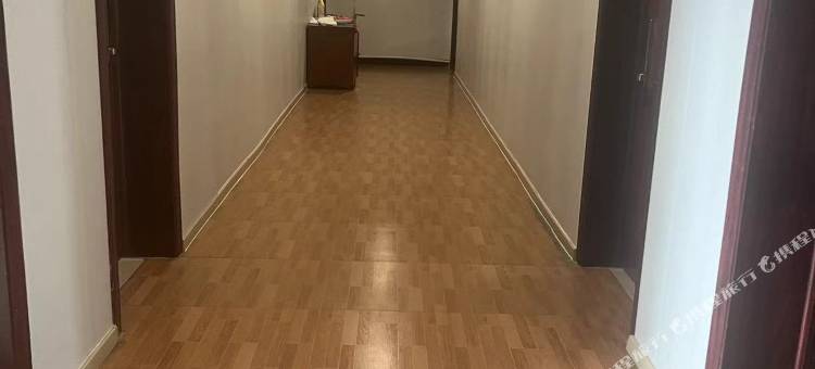 巴音布鲁克山河宾馆图片