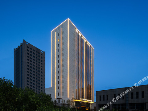 乌鲁木齐高铁站小绿谷公园亚朵酒店