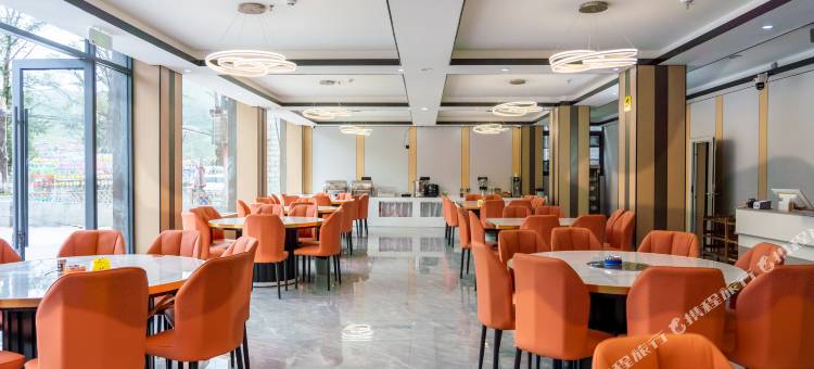 康定艺选酒店(新都桥店)图片