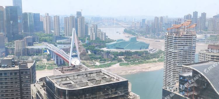 云端见月高空江景智住民宿(解放碑步行街洪崖洞店)图片