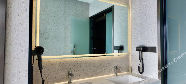 丽朵青旅酒店(石河子新疆军团军垦博物馆店)图片