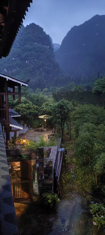 万峰林春风小坐民宿