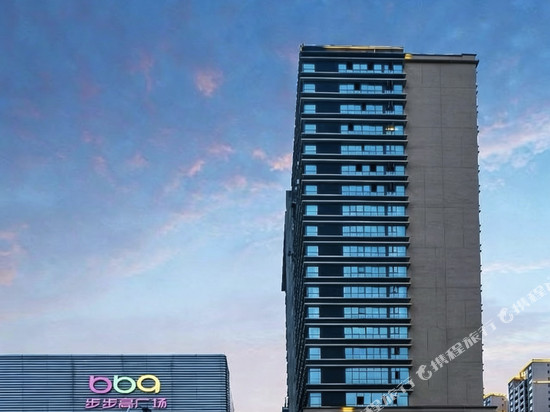 泸州步步高新天地江畔心悦酒店